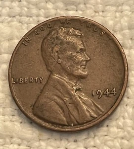 1944 No Mint Mark Lincoln Penny ~ Rim Error Coin - Picture 1 of 2