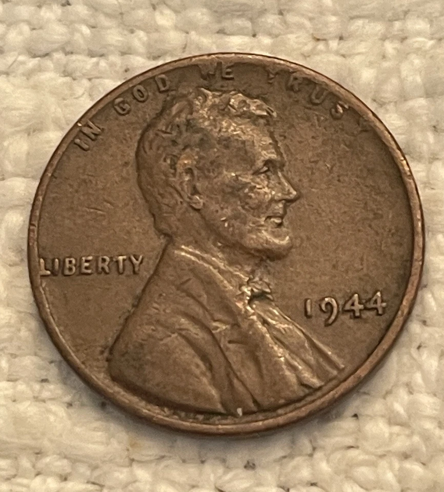 1944 No Mint Mark Lincoln Penny ~ Rim Error Coin - Image 1 of 2
