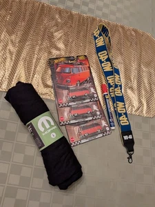 Sema 2025 Lot 3 Hot Wheels Boulevard # 114 1967 Volkswagen Bus + Lanyard WD40 + - Picture 1 of 4