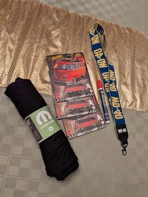 Sema 2025 Lot 3 Hot Wheels Boulevard # 114 1967 Volkswagen Bus + Lanyard WD40 + - Image 1 of 4