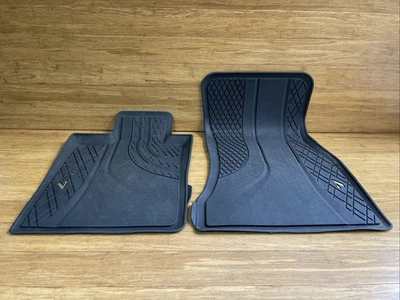 Alfombrilla de goma delantera OEM BMW 740i G12 para todo tipo de clima 2443985 Foto 1 de 4