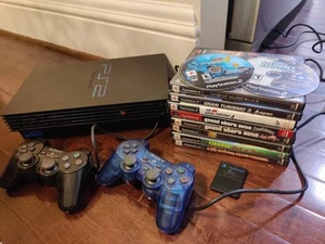 Sony PlayStation 2 PS2 Konsole Bundle SCPH-30001 getestet, funktionsfähig mit 10 Spielen GTA - Bild 1 von 10