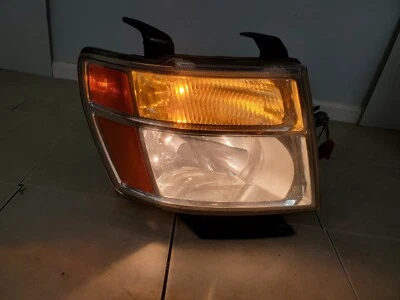 Faro derecho pasajero Nissan NV1500 2012-2019 partido halógeno 174341 02 Foto 1 de 4