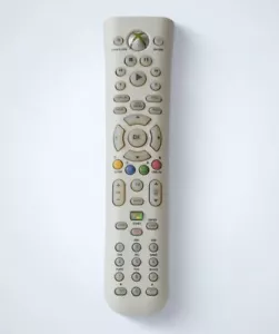 Microsoft Xbox 360 White Media Remote Control - Picture 1 of 11