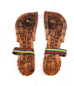 Zapatillas planas de madera talladas a mano beneficiosas para la salud khadau paduka unisex talla 10" - Imagen 1 de 11