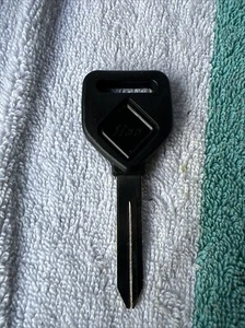 Lot Of 1 New FREIGHTLINER TRUCK KEY BLANKS ILCO 1629-P BLACK PLASTIC HEAD UNCUT - Picture 1 of 3