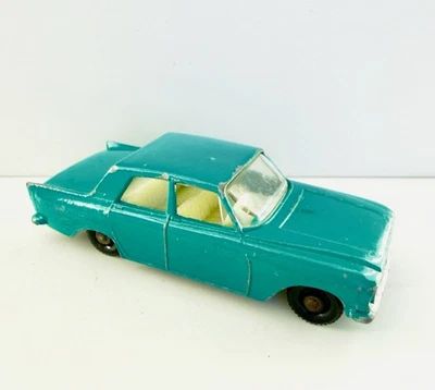 1963 Matchbox Lesney No. 33 FORD ZEPHYR 6 Mark III Saloon Diecast Aqua Toy Car - Image 1 of 4