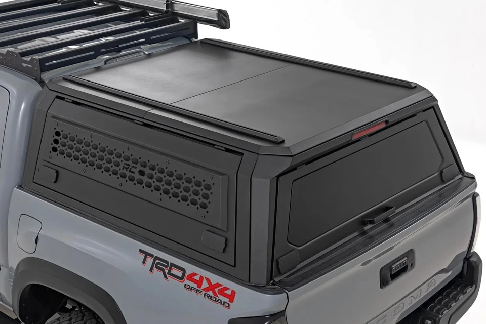 Rough Country Truck Bed Cap Modular | 5' Bed | Toyota Tacoma 2WD/4WD (2016-2023) Foto 1 de 4
