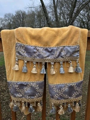 Juego de toallas de baño y mano CROSCILL brocado azul mostaza y pizarra borlas con cuentas de colección  Foto 1 de 4