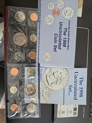 1998 US Mint Set 10 Coin Uncirculated Set Complete Philadelphia & Denver W/ OGP - Image 1 of 4