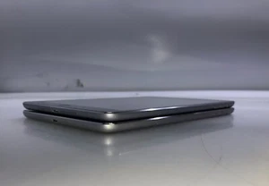 Lot -2 Apple iPad mini 3 A1600 16 GB, Wi-Fi + 4G, 7.9 in Space Greay - Picture 1 of 7