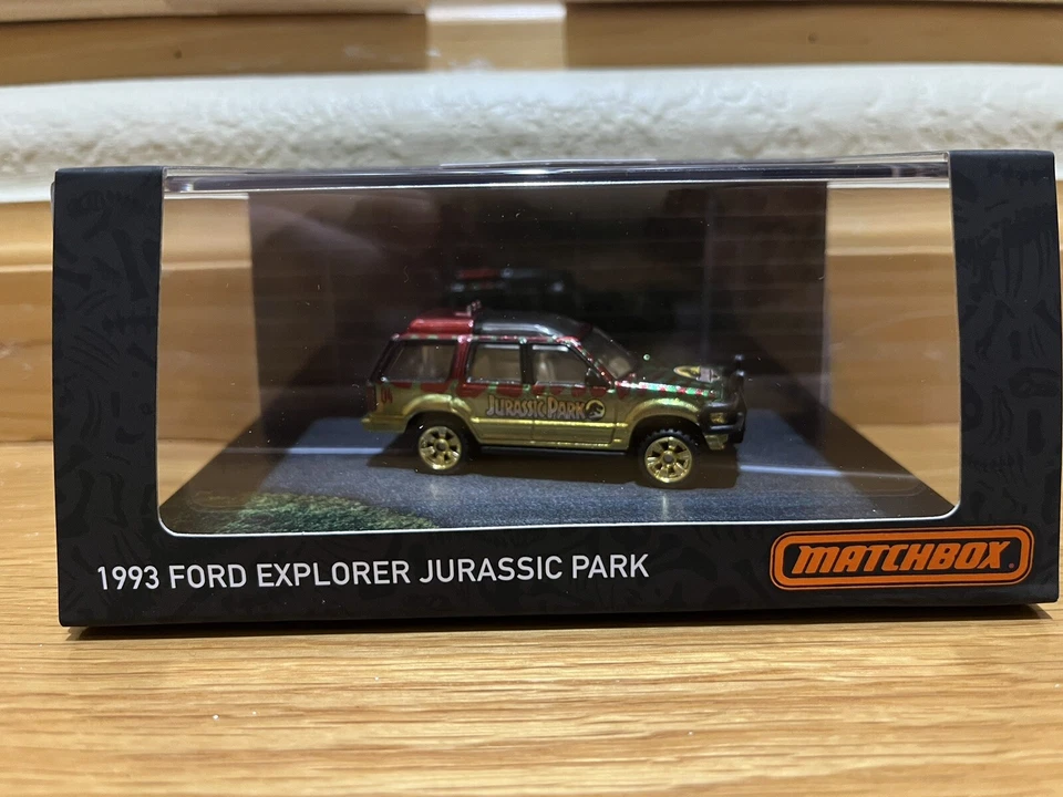 Matchbox Jurassic Park 1993 Ford Explorer Mattel RLC 2022 exclusivo en mano RTS Foto 1 de 4