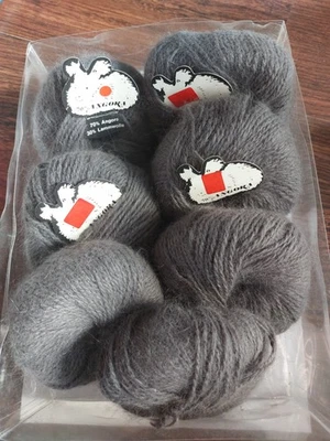 154g /  ca. 8x 70% Angora Thelen Wolle dunkelgrau Schnäppchen - Bild 1 von 4