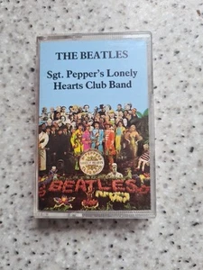 THE BEATLES SGT PEPPER'S LONELY HEARTS CLUB BAND CASSETTE TAPE ALBUM Vgc - Picture 1 of 5