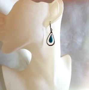 LADIES STERLING SILVER DROP DANGLE EARRINGS W/ TURQUOISE - Picture 1 of 3