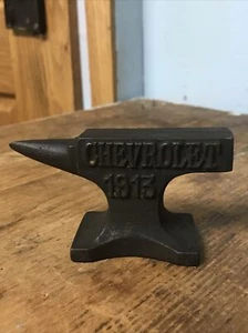 Chevrolet Small Raised Letter 1913 Cast Iron Anvil Jeweler Paperweight Chevy - Picture 1 of 8