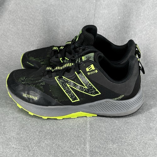 Scarpe New Balance All Terrain Nitrel Uomo 8 Larghe 4E Nero Verde Trail Running