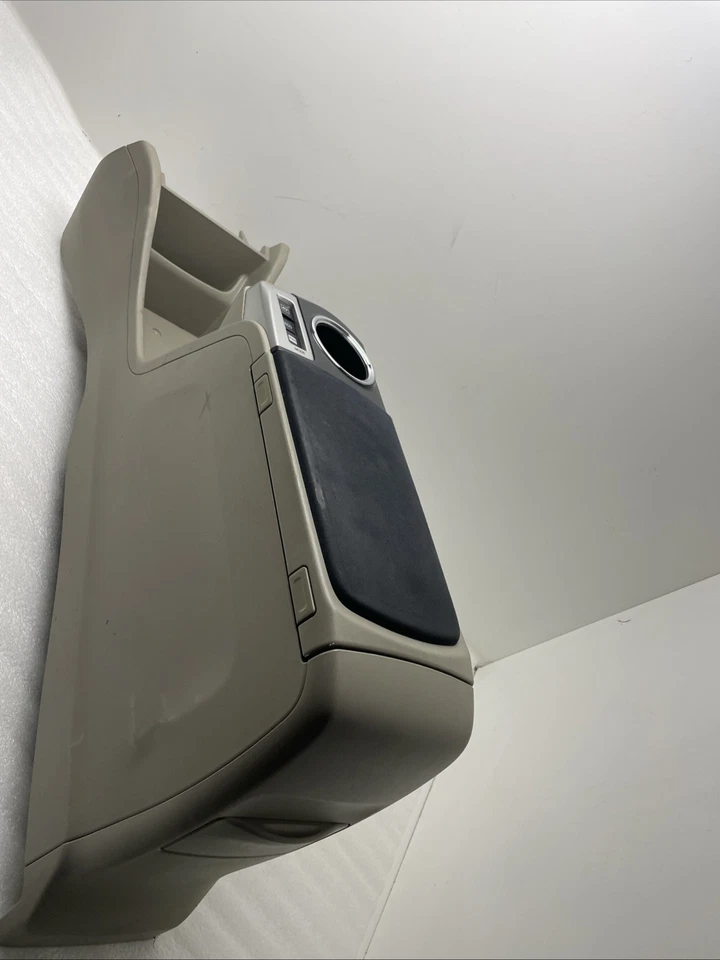 12-14 Toyota Prius V 1.8L Center Floor Console Assembly Gray OEM - Изображение 1 из 4