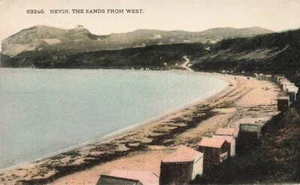 1934 NEFYN Nevin Beach and Changing Huts Pwllheli Caernarfonshire Postcard - Bild 1 von 1