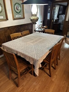 Tovaglia vintage lavorata a mano opportunamente 52”x64” beige ottime condizioni - Foto 1 di 6