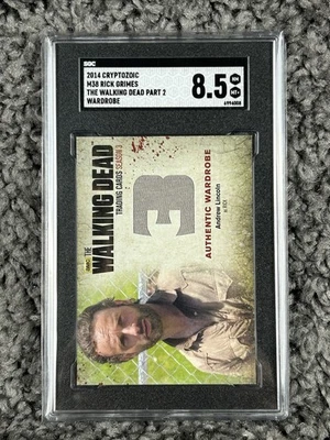 2014 THE WALKING DEAD SEASON 3 RICK GRIMES (ANDREW LINCOLN) RELIC CARD #M38 SGC - Image 1 of 2