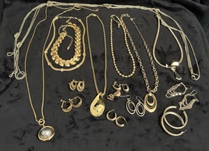 Lot of VTG /Now Napier Coro Unbrnd LC Necklaces-Earrings Pierced /Clip Gold Tone - Picture 1 of 18