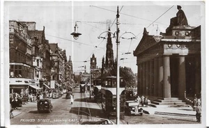 PRINCES STREET LOOKING EAST EDINBURGH 1950 POSTKARTE MEINE REF 6386 - Bild 1 von 2
