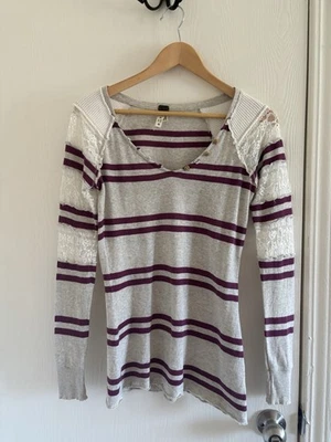 We The Free Size  XS Striped Long Sleeve Top Lace Button Detail Gray- Burgundy - Image 1 of 4