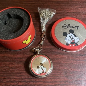 AVON VINTAGE MICKEY MOUSE Taschenuhr in Original Dose. UNBENUTZT. Braucht Akku.  - Bild 1 von 6