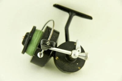 Molinete de pesca antigo Mitchell 314 rosto aberto SPin  - Imagem 1 de 4
