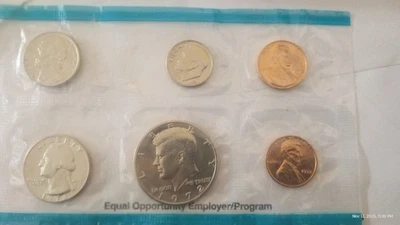 United States Proof Set 1972 - JFK Half-dollar, Quarter, Dime, Nickel, 2 Pennies - Image 1 of 4