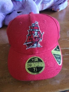 Tampa Bay Buccaneers New Era 59FIFTY Hat Fitted Size 7 1/8 Low Profile Red New - Picture 1 of 5