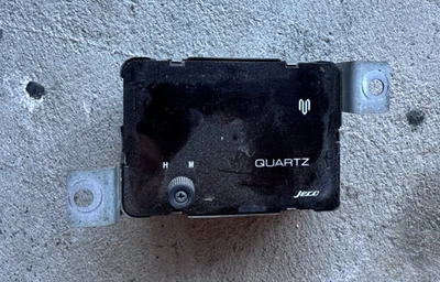 Reloj de tablero automático Toyota Van DLX 1984-1989 con placa de ajuste azul  Foto 1 de 4