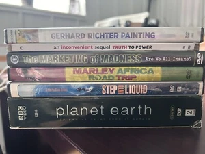 Documentary Lot - Picture 1 of 7