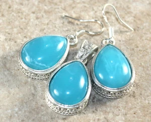 SILVER Vintage Style Sky Blue Quartz Teardrop Pendant & Earrings Set - Picture 1 of 1
