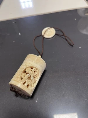 Botella de tabaco tallada china vintage Foto 1 de 4