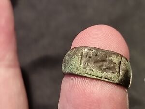 Roman small silver seal finger ring circa 300 AD. Please read description LA170v