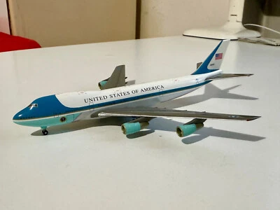 HERPA WINGS 560191 BOEING B747-200 VC-25A AIR FORCE ONE  1/400 - Immagine 1 di 4