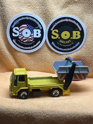 Matchbox 1986 Ford Cargo Skip Truck Dump Truck 1:74 Yellow Diecast USED NM Cond - Image 1 of 4