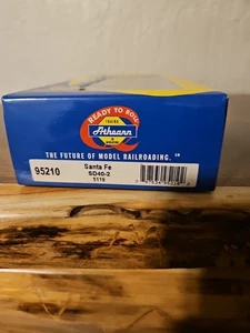 Athearn 95210 Santa Fe Sd40-2 #5119 Dcc Ready - Picture 1 of 2