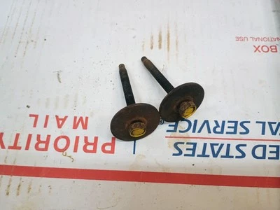 Juego de 2 pernos de montaje de radiador o condensador de aire acondicionado Dodge Ram 1500/2500 1994-2001 Foto 1 de 3