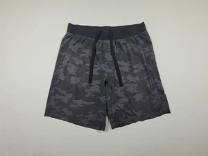 Lululemon T.H.E Corto Uomo 2XL Mimetico Senza Fodera Elasticizzato 11" Cucitura Interna Palestra Performance - Foto 1 di 9