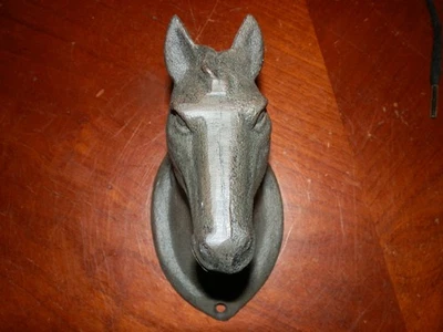 Horse Head Cast Iron Wall Mounted Decor Farm Ranch Equestrian 6 in High - Image 1 of 4
