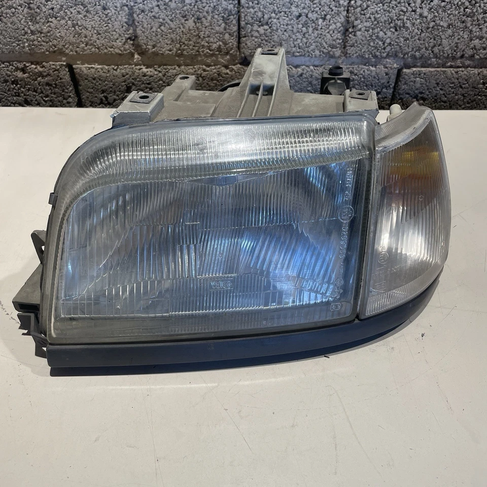 Scheinwerfer links Renault Clio I 1 B/C57 mit Blinker Sockel Birne komplett - Bild 1 von 4