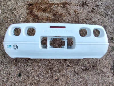 Cubierta de parachoques trasero Chevrolet Corvette C4 1991-1996 OEM *Solo camioneta local* Foto 1 de 4