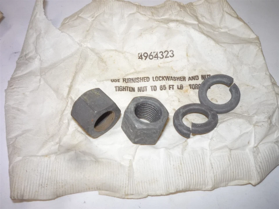 Par de tuercas de amortiguador trasero Chevrolet Pontiac Chevelle GTO 442 con arandelas nos 4964323 Foto 1 de 1