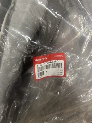 Genuine Honda 2019 2022 PILOT RIGHT  FRONT SEAT COVER  WISTERIA 81131-TG7-A32ZC - Image 1 of 3