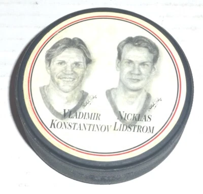 Disco de hockey de colección Vladimir Konstantinov & Nicklas Lidstrom Defensemen (1997) Foto 1 de 4