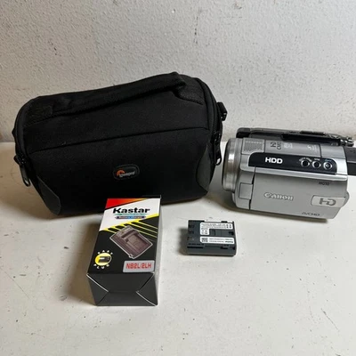 Canon VIXIA HG10 Silver 2.7" LCD Screen Image Stabilization Video Camcorder - Image 1 of 4