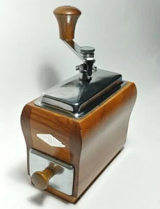 Vintage BG Macina Acciaio Garantito Coffee Grinder  Made in Italy - Imagen 1 de 11